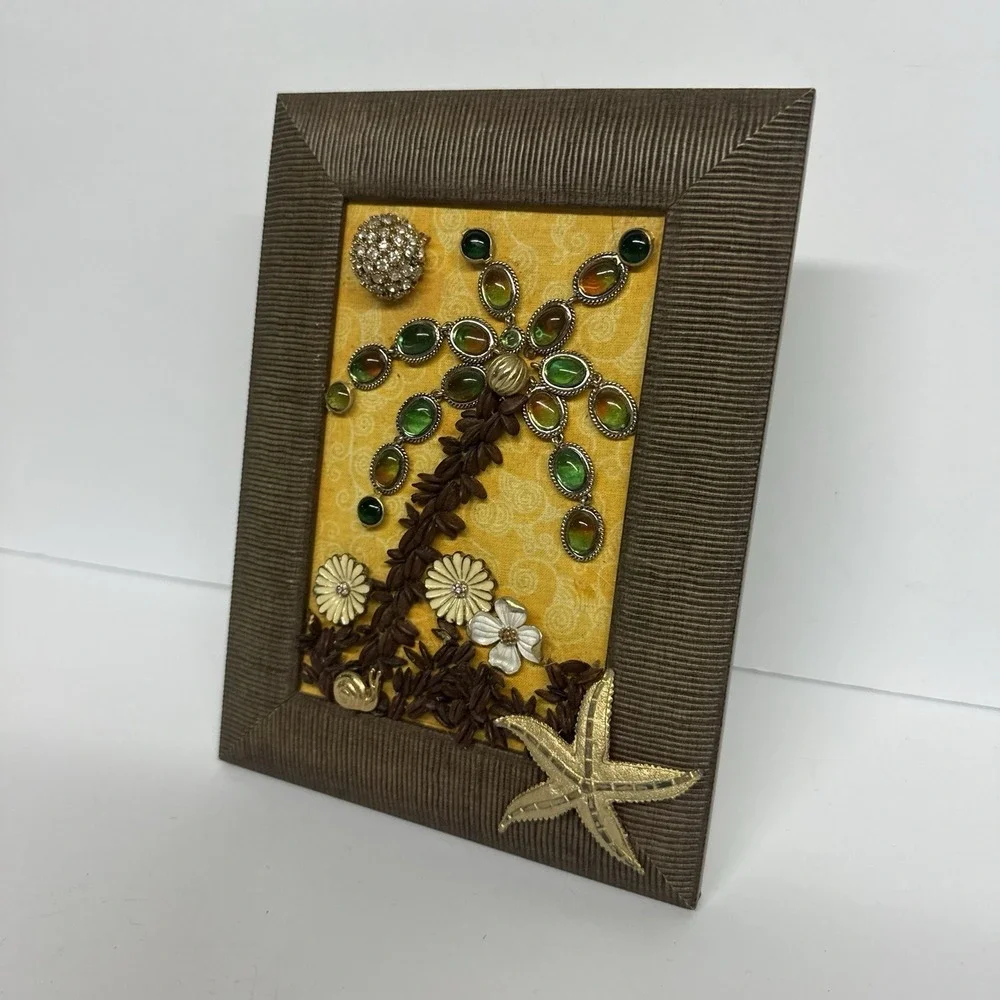 VTG Framed Jewelry Brooch Art‎ Ocean Sea Themed